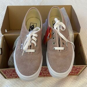 NWT and box Vans AuthenticSuede Shadow gray/True white W’s 7.5 M’s 6